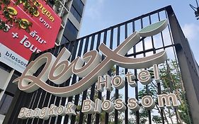 Q-Box Hotel Bangkok Blossom
